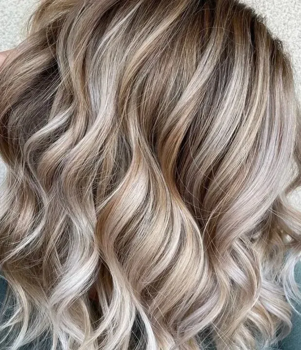 https://cdn.salonspotlight.com/photos/nYxRxHjmxEzq73Rk0Fzb/72e026b1-7901-4f93-ab2a-cd722e549cf2_720x720