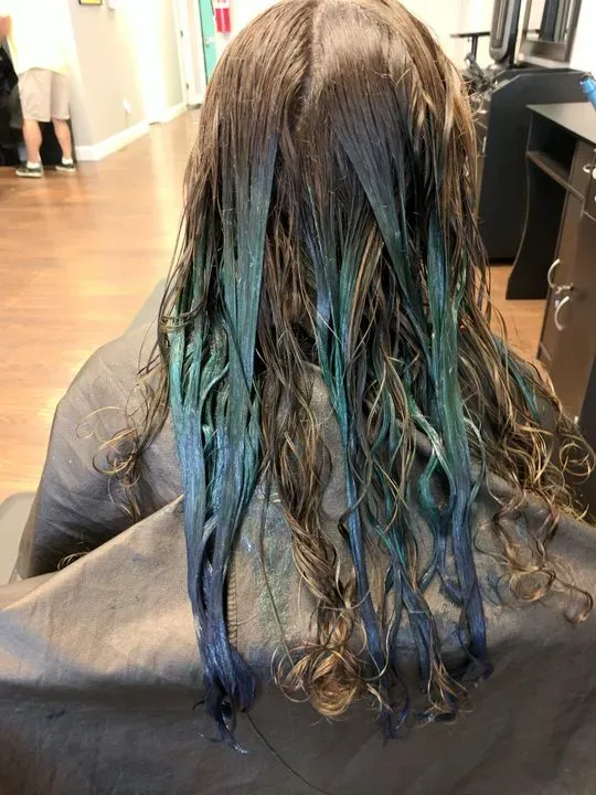 https://cdn.salonspotlight.com/photos/nbQnAhJJrPXDnnUNMVcP/bac7f2dc-bc98-4ff6-bdb6-a3f4db40e9fc_720x720
