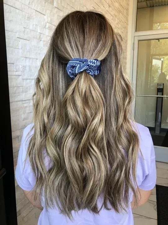 https://cdn.salonspotlight.com/photos/ndPcI0URfMzrtloufiiD/9abc53ae-7632-4a0c-8f47-c9e9a21e353b_720x720