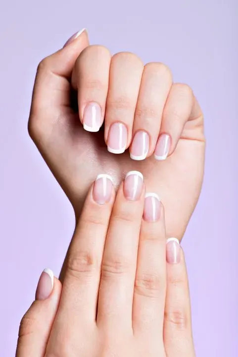 https://cdn.salonspotlight.com/photos/niA1SZLSFdHWcSV9eRrf/57b3e078-4ddc-495c-a49e-a425fa5d4654_720x720