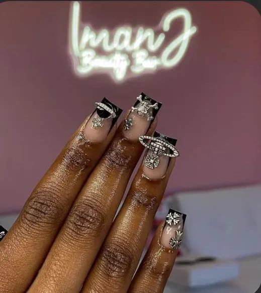 https://cdn.salonspotlight.com/photos/niZJUbwt8Aa19euKrc4Z/04b174c3-c8ea-4ea3-bada-b2d315eb231d_720x720