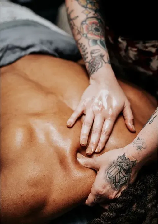 https://cdn.salonspotlight.com/photos/nilS08yZL9xd6b6I6UMq/9ba12658-e37e-4c94-b2b9-324c39848220_720x720
