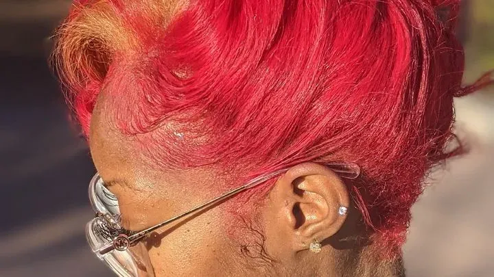 https://cdn.salonspotlight.com/photos/nkyOX6ybIsbcwqMhEhKM/4546fb93-9629-4dd2-87ea-38ac130df80b_720x720