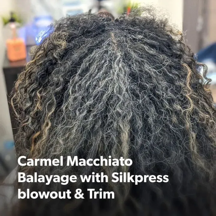 https://cdn.salonspotlight.com/photos/nkyOX6ybIsbcwqMhEhKM/f334140c-7712-4961-9ffd-837df0474cb4_720x720