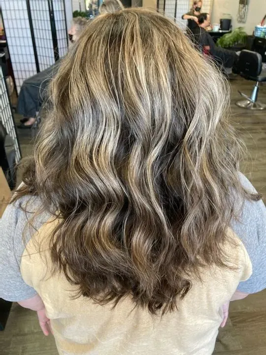 https://cdn.salonspotlight.com/photos/no54f7mGb9Y2ptvK1kmS/257b5f4f-6f6c-46ff-a5bd-81d78e090e5a_720x720