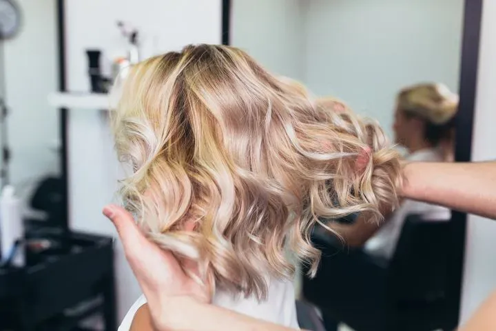 https://cdn.salonspotlight.com/photos/no54f7mGb9Y2ptvK1kmS/2b81c6fc-e8c2-4918-8c51-34001f5490e3_720x720