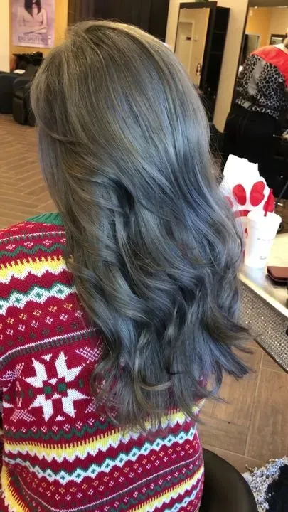 https://cdn.salonspotlight.com/photos/ntP721i54M94iQdT4AxP/a76c3580-a9f2-4192-8e08-56062a8b31eb_720x720