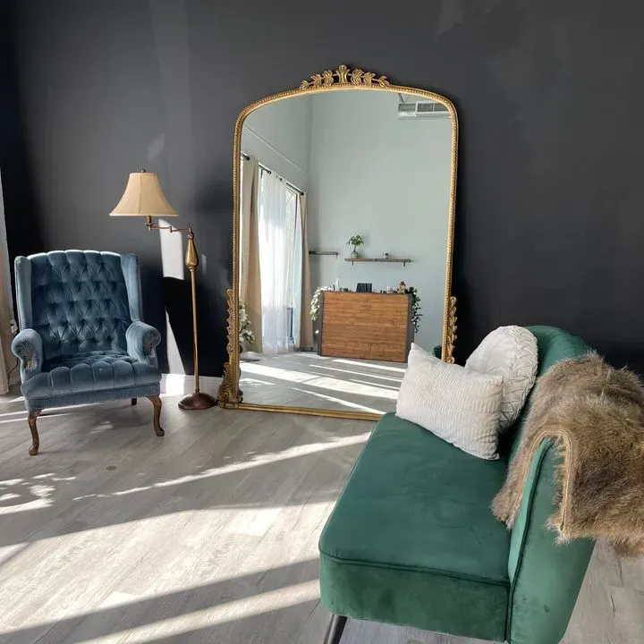 https://cdn.salonspotlight.com/photos/nuFJLg9GiFw12ZohAQhT/45d2a62f-1bbe-4b45-80ce-57d425b6d0b6_720x720