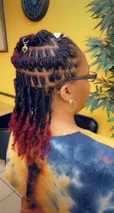 https://cdn.salonspotlight.com/photos/o16TTecd61OLXJkSRERt/b1517f16-4cb8-4fb8-befd-25337f5dcc90_720x720