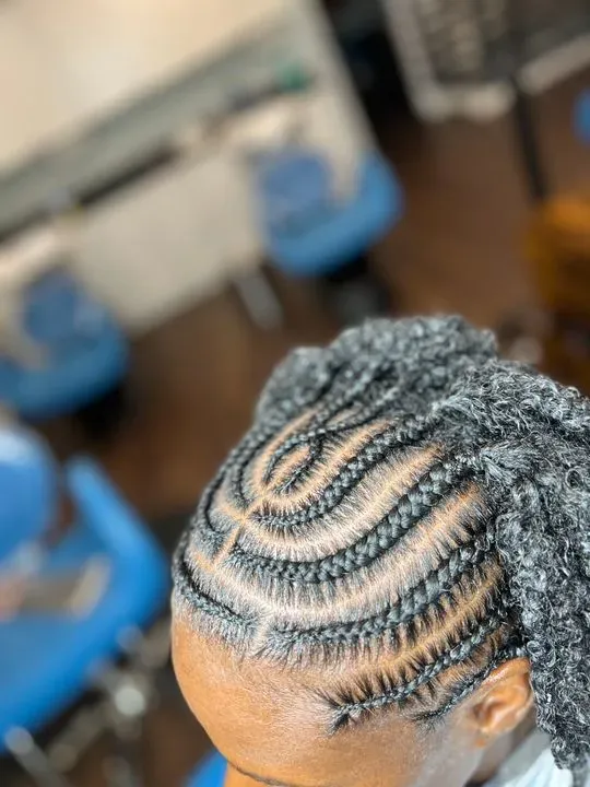https://cdn.salonspotlight.com/photos/o2fV4pICZbeK0JKUZD53/618f6d73-165f-4eab-afac-a3d4a4ce4a1e_720x720