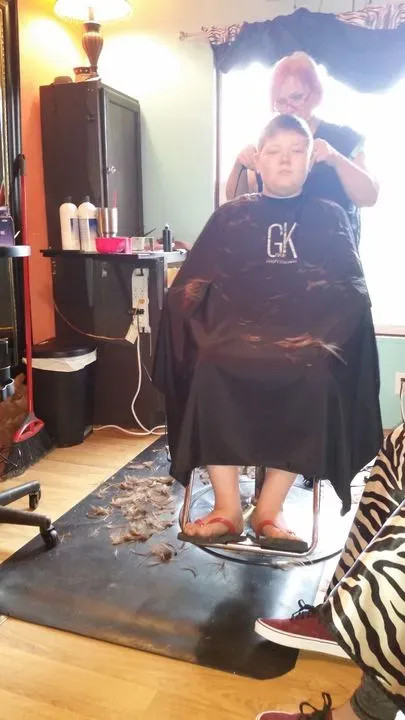 https://cdn.salonspotlight.com/photos/o4fpyxHHwogS4KJ5psTv/174b6c14-983d-4dbf-88a3-b7bc96624ce6_720x720