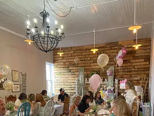 https://cdn.salonspotlight.com/photos/oAR5Y4D8fz1tDZrtNWnG/371e2c3c-3b35-48ea-92a6-0df864749211_720x720