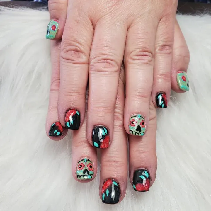 https://cdn.salonspotlight.com/photos/oBWNBluXuR3hB65xpdr4/7b0d47d7-f70a-4714-bbdd-a2897b75ba9b_720x720
