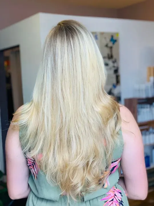 https://cdn.salonspotlight.com/photos/oBXmXIwjjKYOWlusvZjz/39f85c9d-af49-49db-8d1c-abb8f1edf740_720x720