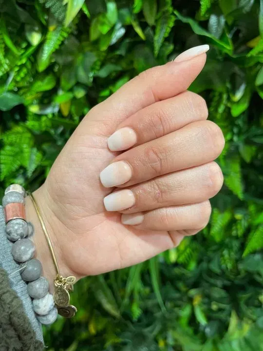 https://cdn.salonspotlight.com/photos/oGZw2ym3REdjpV1609Uj/528ad0a7-15fe-4b86-8c37-427acd237e54_720x720
