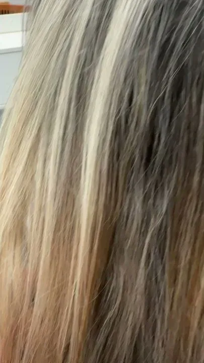https://cdn.salonspotlight.com/photos/oHDLkgESeHKBj1Q2u0S6/c2fbffb2-7bc5-4eaf-917a-589f74c0ac44_720x720