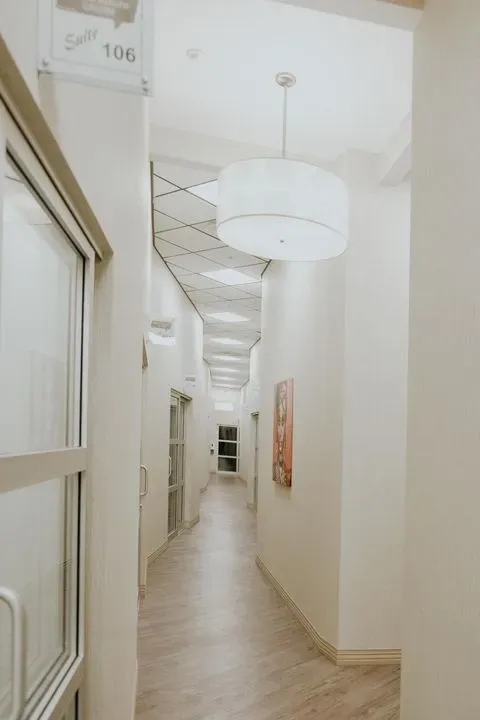 https://cdn.salonspotlight.com/photos/oHpbYdqOvD9AbT6W15Zb/ded18584-5fa8-4582-99ac-c5e640785819_720x720