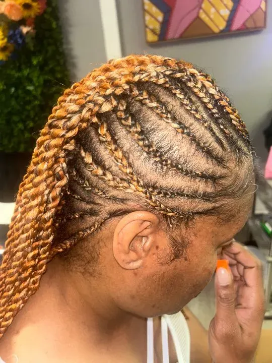 https://cdn.salonspotlight.com/photos/oHsdDzBqu3OpG3oQ2H0N/7fcf8785-941b-4e46-a459-e2f55574698e_720x720