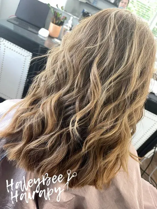 https://cdn.salonspotlight.com/photos/oK9IT98VStDN1FP6nidY/8a4995db-3561-4754-8e7b-2c04115e1968_720x720