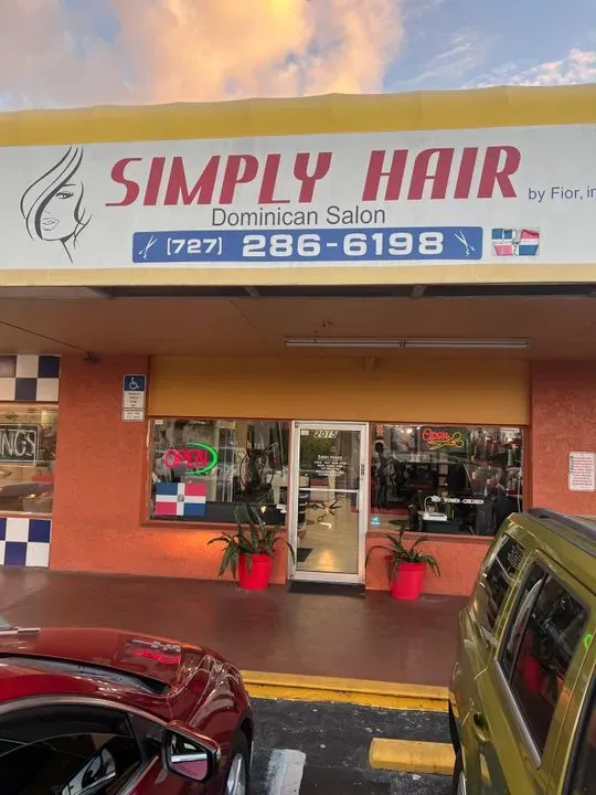 https://cdn.salonspotlight.com/photos/oOpk94f9lQ5TYGsySOtP/927f882d-b8eb-4215-9a41-5a8659c4ac8c_720x720