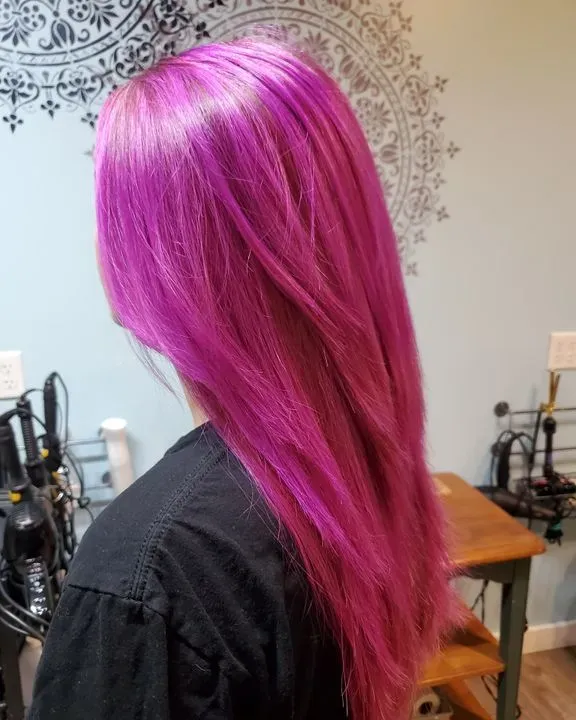 https://cdn.salonspotlight.com/photos/oPO9C7Yhx5P6h8trBBax/1cd651c0-525e-45ea-8c79-52dfd4cbfd59_720x720