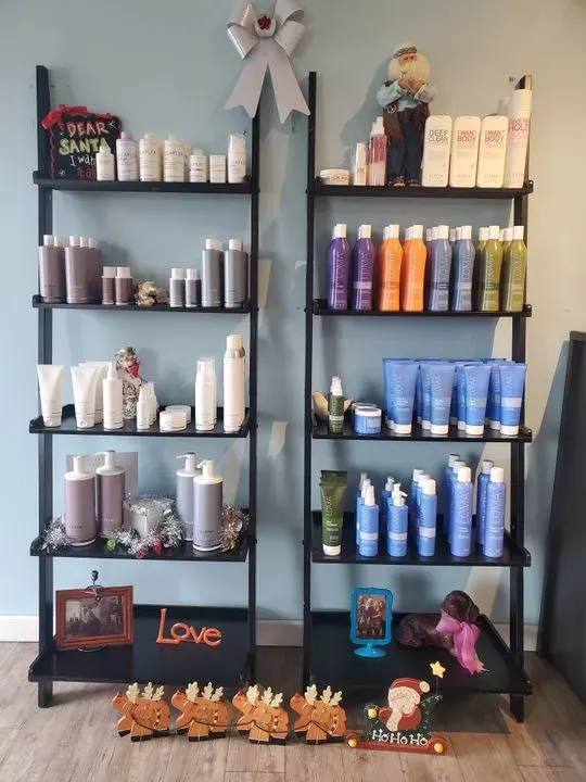 https://cdn.salonspotlight.com/photos/oPO9C7Yhx5P6h8trBBax/6458a910-3da0-471d-aeaf-c9d65298ff42_720x720