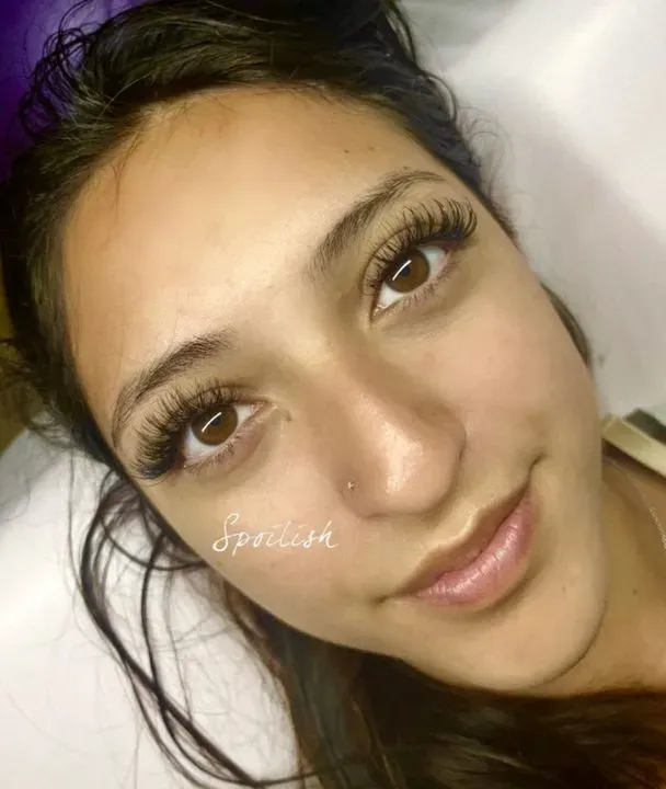 https://cdn.salonspotlight.com/photos/oQ2qkhQA1kw5rZz1DlvG/92b3ec3e-1eb2-4354-8876-8fc0e3b69e2e_720x720