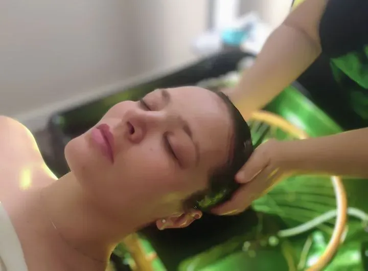 https://cdn.salonspotlight.com/photos/oRnrGTl8l1DQztRCeOJo/23824301-a243-4dee-bd55-bfd0ee287d8a_720x720