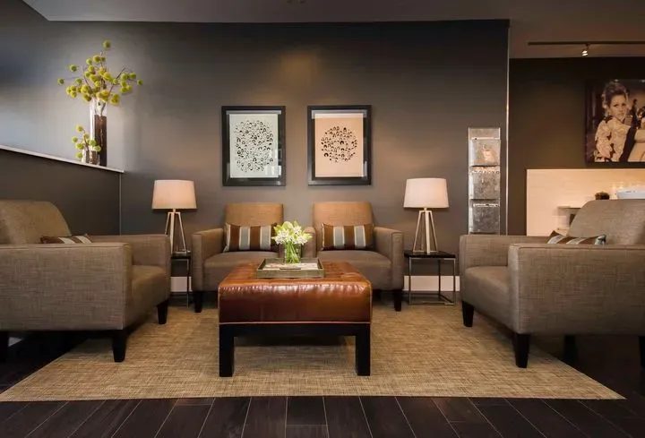 https://cdn.salonspotlight.com/photos/oSMXJQFUxMxoLQFhBdcK/e039ac59-43d6-4a50-82f9-fbccca0b1818_720x720