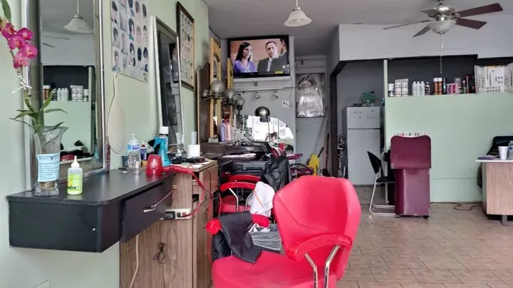 https://cdn.salonspotlight.com/photos/oTly3MrBTntl79tx1vkc/aa110fb4-7d1e-4c1f-a2e7-617c5f6bee04_720x720