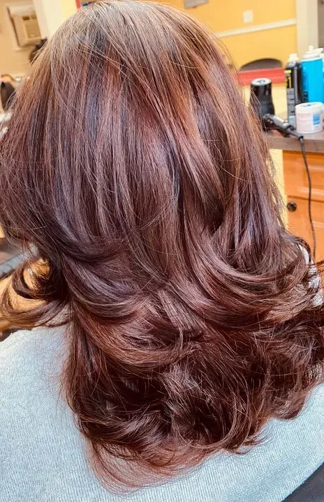 https://cdn.salonspotlight.com/photos/oXZ8sZ4dgdgMAVVfOCHd/c5815081-b97f-47ee-9507-3b4b1543704d_720x720