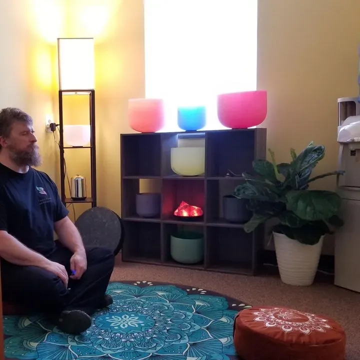https://cdn.salonspotlight.com/photos/obvHBm2y5OtWEYdLQF76/3253db62-08e6-41cd-9ff7-1a9e90d942bb_720x720