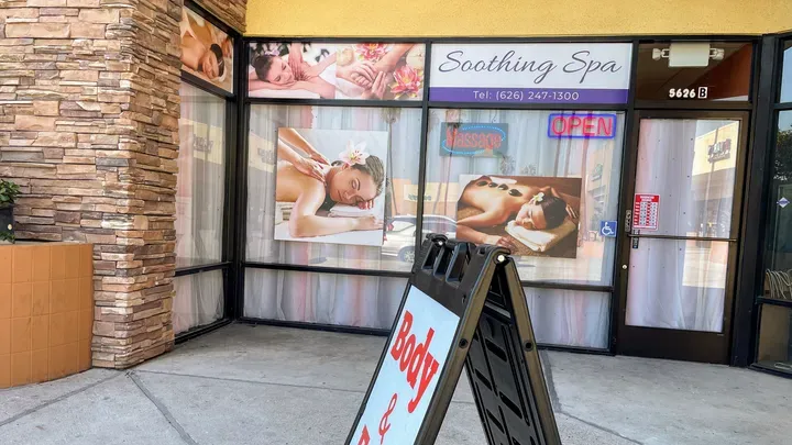 https://cdn.salonspotlight.com/photos/ohmdUqw6waVXd4CIRy6x/2df546f3-4929-42ad-944e-28bc8fb95621_720x720