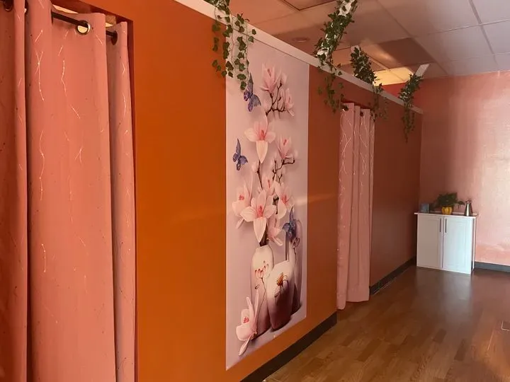 https://cdn.salonspotlight.com/photos/ohmdUqw6waVXd4CIRy6x/7bf76478-5d3c-465b-9710-04893061d482_720x720