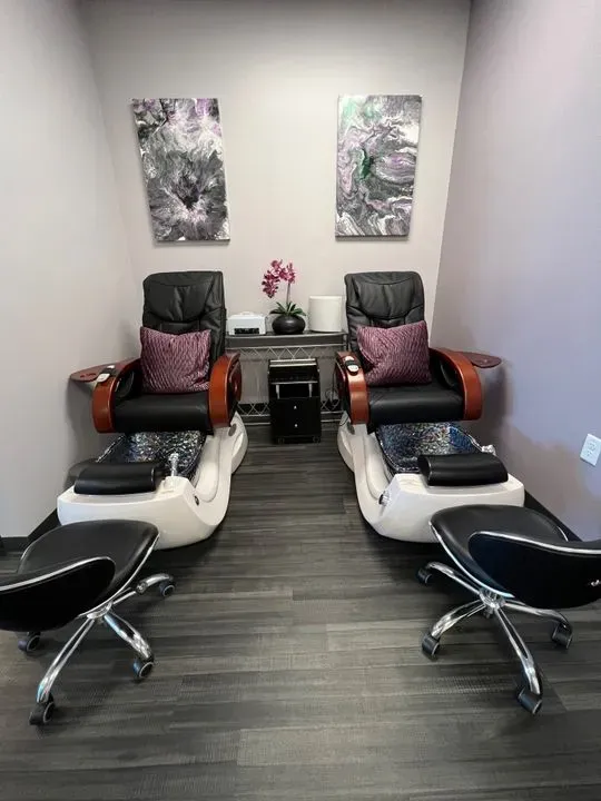 https://cdn.salonspotlight.com/photos/okBHL90rwIlPferk6cGH/cd11b823-9856-438e-98cc-0b53f4297bbe_720x720