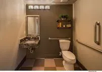 https://cdn.salonspotlight.com/photos/omw9zFVVjfOz8oqOfulc/32d8d6f2-2550-4dc4-b191-94282f1f143f_720x720