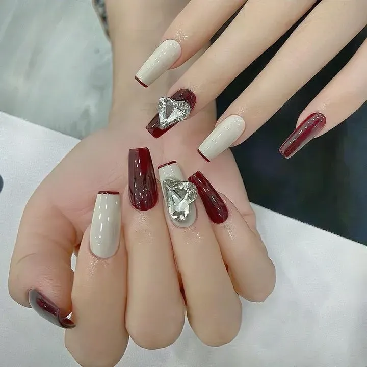 https://cdn.salonspotlight.com/photos/oqdFoAoisiXrlFr8QW1J/47305059-5d1c-4726-9c64-d883ebd66a66_720x720