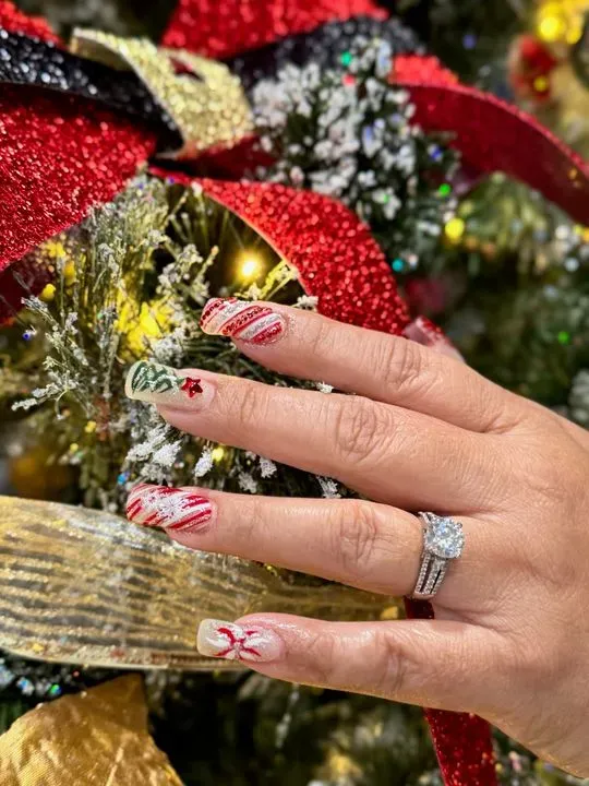 https://cdn.salonspotlight.com/photos/oqdFoAoisiXrlFr8QW1J/cd8a1bfc-c814-44be-93c7-67b736048b51_720x720