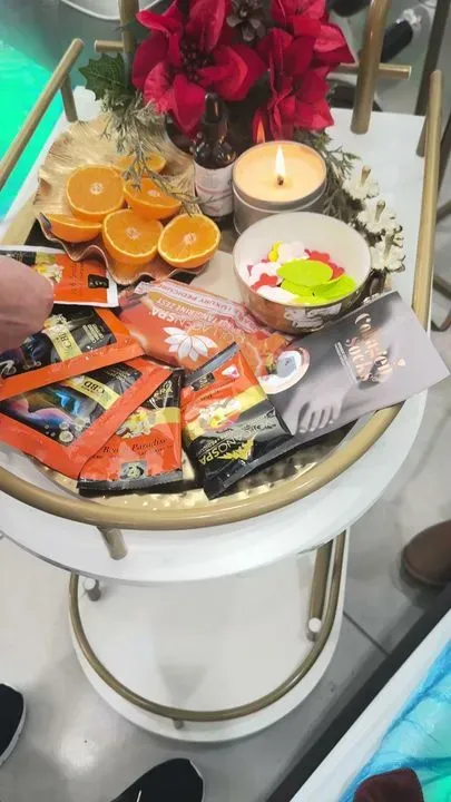 https://cdn.salonspotlight.com/photos/oqdFoAoisiXrlFr8QW1J/e14ec45d-edb8-432e-a436-7a55b8f3ccca_720x720