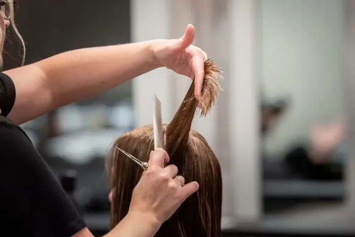 https://cdn.salonspotlight.com/photos/otgOG3DZhvultoho2uRH/aabc8d1b-832f-4691-a99c-432cedb914c4_720x720
