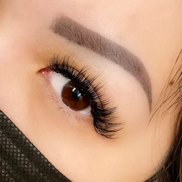 https://cdn.salonspotlight.com/photos/ottbhiChWTuiDlumesaH/ed0be80f-3638-48a0-8341-9cd0864515fc_720x720