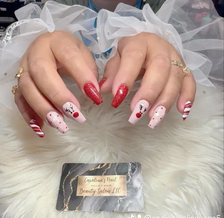 https://cdn.salonspotlight.com/photos/ovZVEaeqxe6cqY6BbKpn/065bc8ad-9ac8-4d0f-84e7-536a3deb19a8_720x720