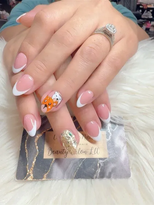 https://cdn.salonspotlight.com/photos/ovZVEaeqxe6cqY6BbKpn/4f731a06-d17b-4353-a87d-921729b604b3_720x720