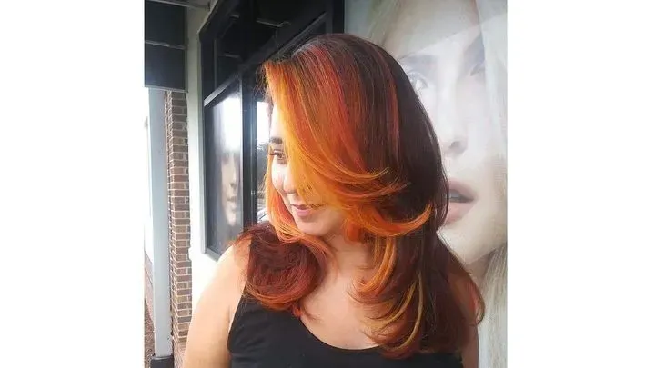 https://cdn.salonspotlight.com/photos/owDRgeqavzi9IJg1CJsR/51ce9a41-69c6-40c0-bde2-e2dc858c4195_720x720