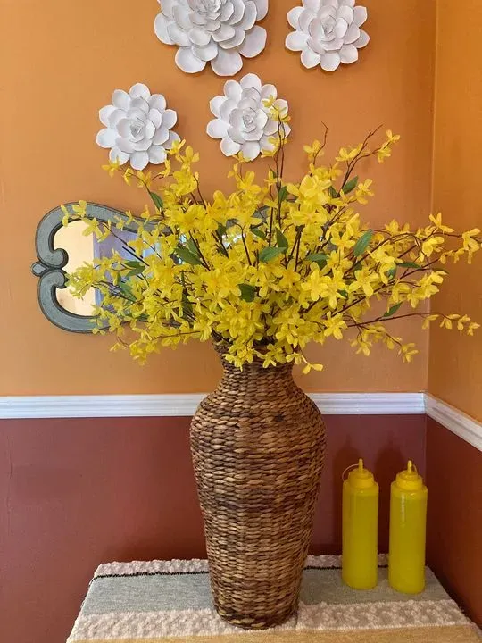 https://cdn.salonspotlight.com/photos/oxtuCX1XcQh1gwDwyQN0/cbeaee89-606e-41b3-978e-b37b2dad09b6_720x720
