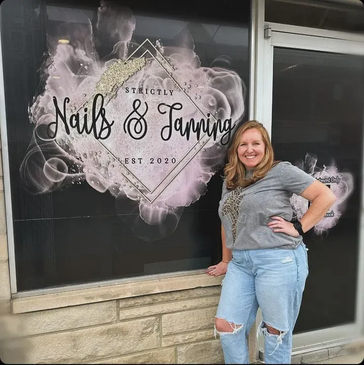 https://cdn.salonspotlight.com/photos/p0F8uA3uQtnXSgARNAcS/1eec1eb6-6273-4b32-88c4-0b150c4d462a_720x720