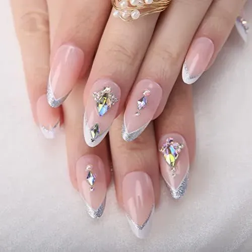 https://cdn.salonspotlight.com/photos/p1GfQy8JPwawJEugi4as/25055e05-350d-4c71-a9ab-658341eb8395_720x720