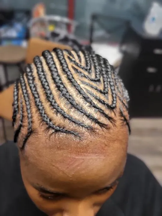 https://cdn.salonspotlight.com/photos/p1k3cJ94XXxcs2JMBO7s/b53bfd26-cebe-4087-b917-ace9a379d1ca_720x720