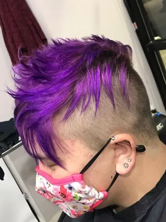 https://cdn.salonspotlight.com/photos/p2VuRNnV40kTEHlGPEX9/031809e7-02ad-4116-a106-14610219813c_720x720