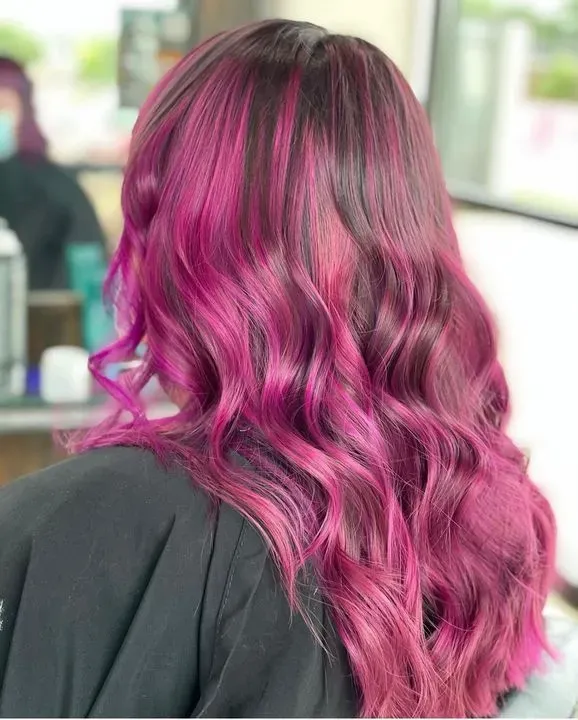https://cdn.salonspotlight.com/photos/p2VuRNnV40kTEHlGPEX9/628e38ca-ead9-4dd0-9e38-d00929da2a88_720x720